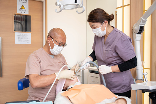 歯科医師と歯科衛生士の連携がとれた診療体制